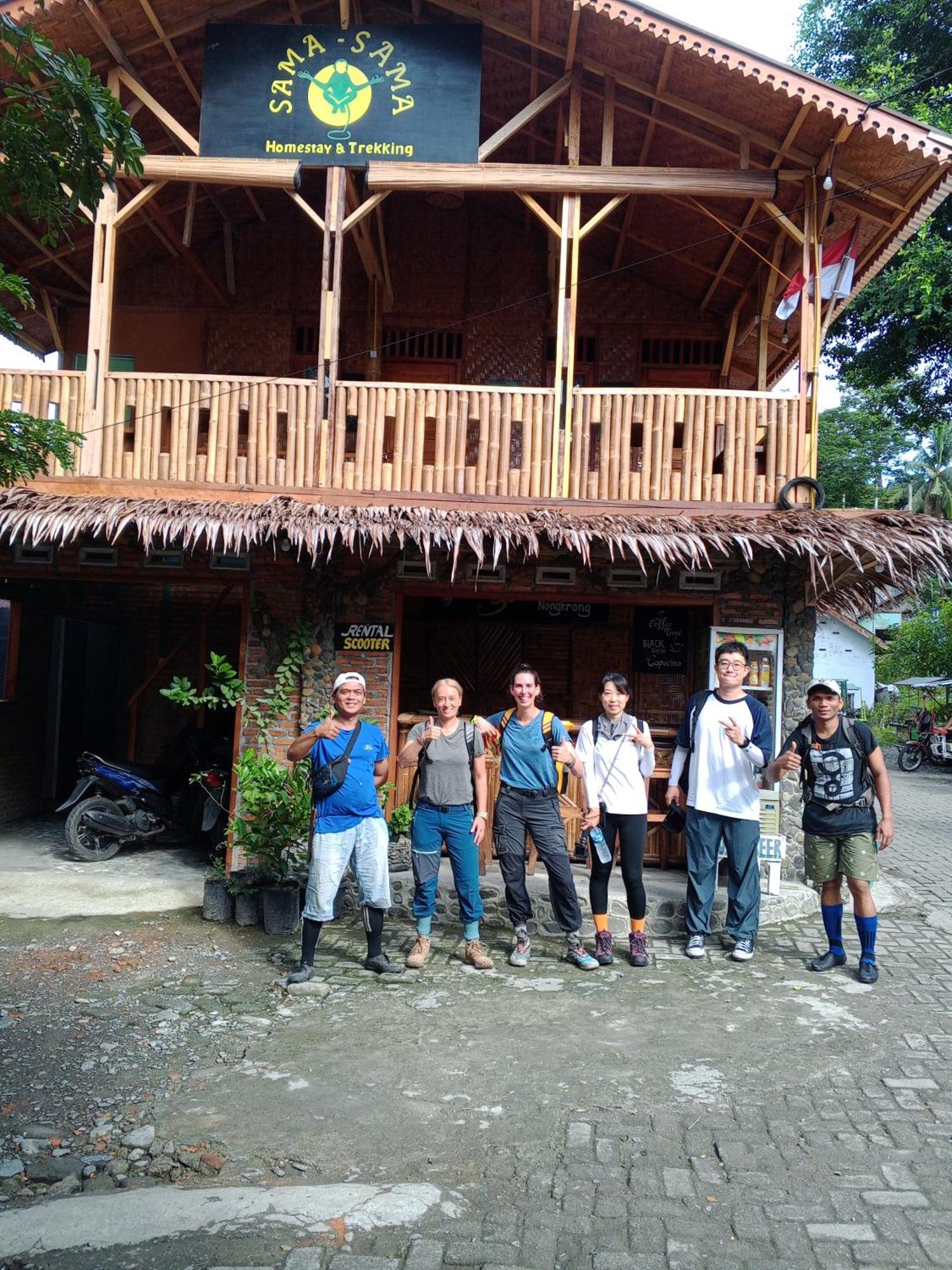 Sama Sama Homestay & Trekking Only Stay Here Book Trekking With Us Bukit Lawang Exterior foto